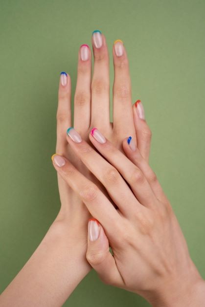 Rodzaje Manicure: Kompleksowy Przewodnik po Najpopularniejszych Technikach